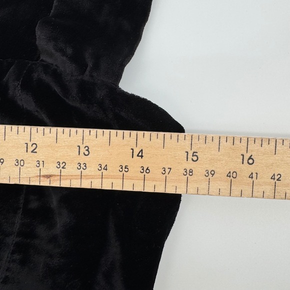 Reformation Black Velvet Crop Top Sweetheart Neckline Sleeveless Size 6 - Picture 5 of 7